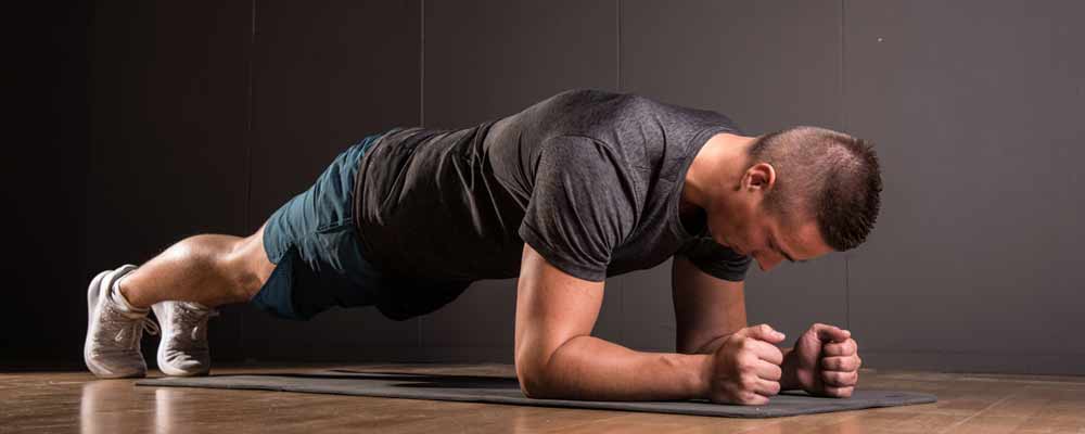 Programme de gainage pour hommes : niveau intermédiaire