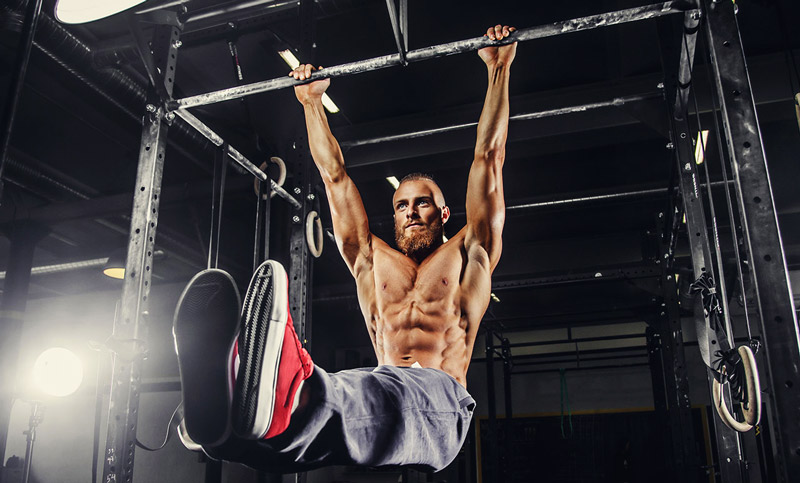 Comment muscler les abdos avec une barre de traction ?