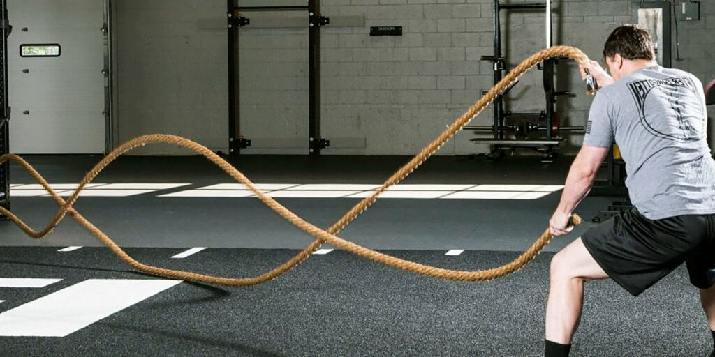 Circuit avec battle rope pour les niveaux débutant à avancé